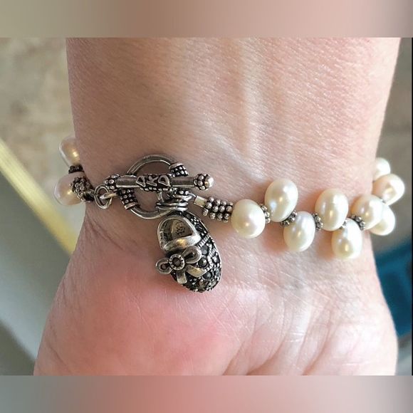 925 Pearl with black sapphire bootie charm bracelet 7 1/4” - Picture 2 of 11